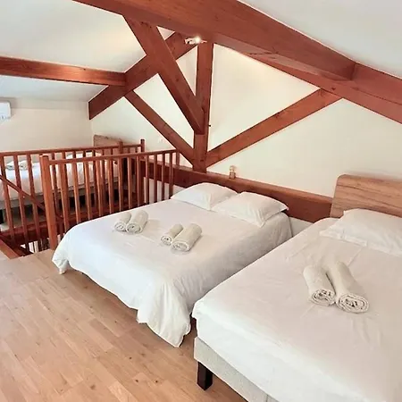 Villa De Avec Piscine Et Clim - 10 Pers. - Fr-1-900-4 *