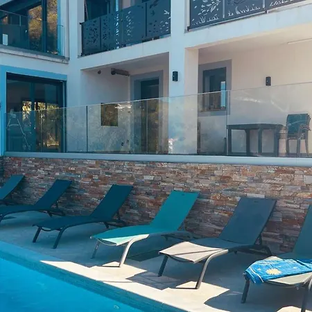 Villa De Avec Piscine Et Clim - 10 Pers. - Fr-1-900-4 *