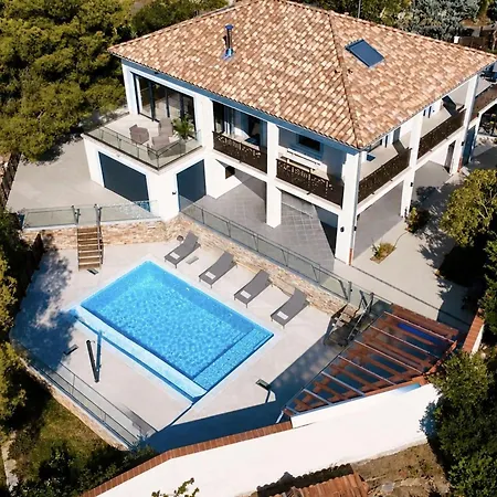 Villa De Avec Piscine Et Clim - 10 Pers. - Fr-1-900-4 Bormes-les-Mimosas