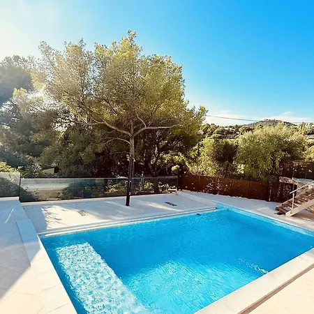 Villa De Avec Piscine Et Clim - 10 Pers. - Fr-1-900-4