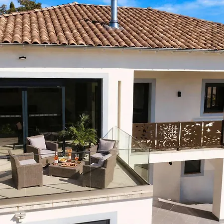 De Avec Piscine Et Clim - 10 Pers. - Fr-1-900-4 Villa